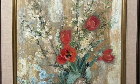 TULIP ĐỎ LÊ PHỔ – TÁC PHẨM TĨNH VẬT HIẾM GẶP, TINH TẾ VÀ NỔI BẬT