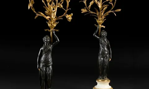 ĐIỂM TIN ĐẤU GIÁ – LÔ 157 Cặp chân nến cổ phong cách Louis XVI – Pháp, thế kỷ 18