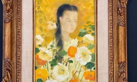 LÊ PHỔ – THIẾU NỮ BÊN VƯỜN TULIP