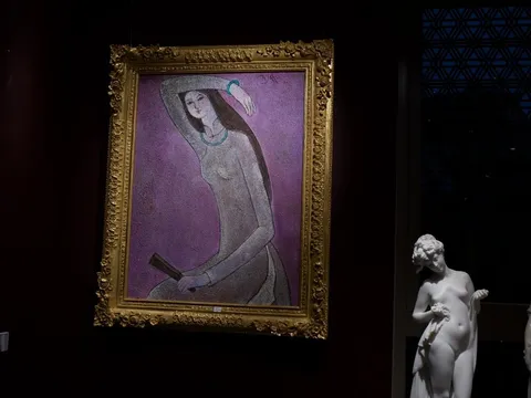 NGUYÊN KHAI (SN. 1940) – VẺ ĐẸP THANH TÚ CỦA NGƯỜI PHỤ NỮ TRONG HỘI HỌA